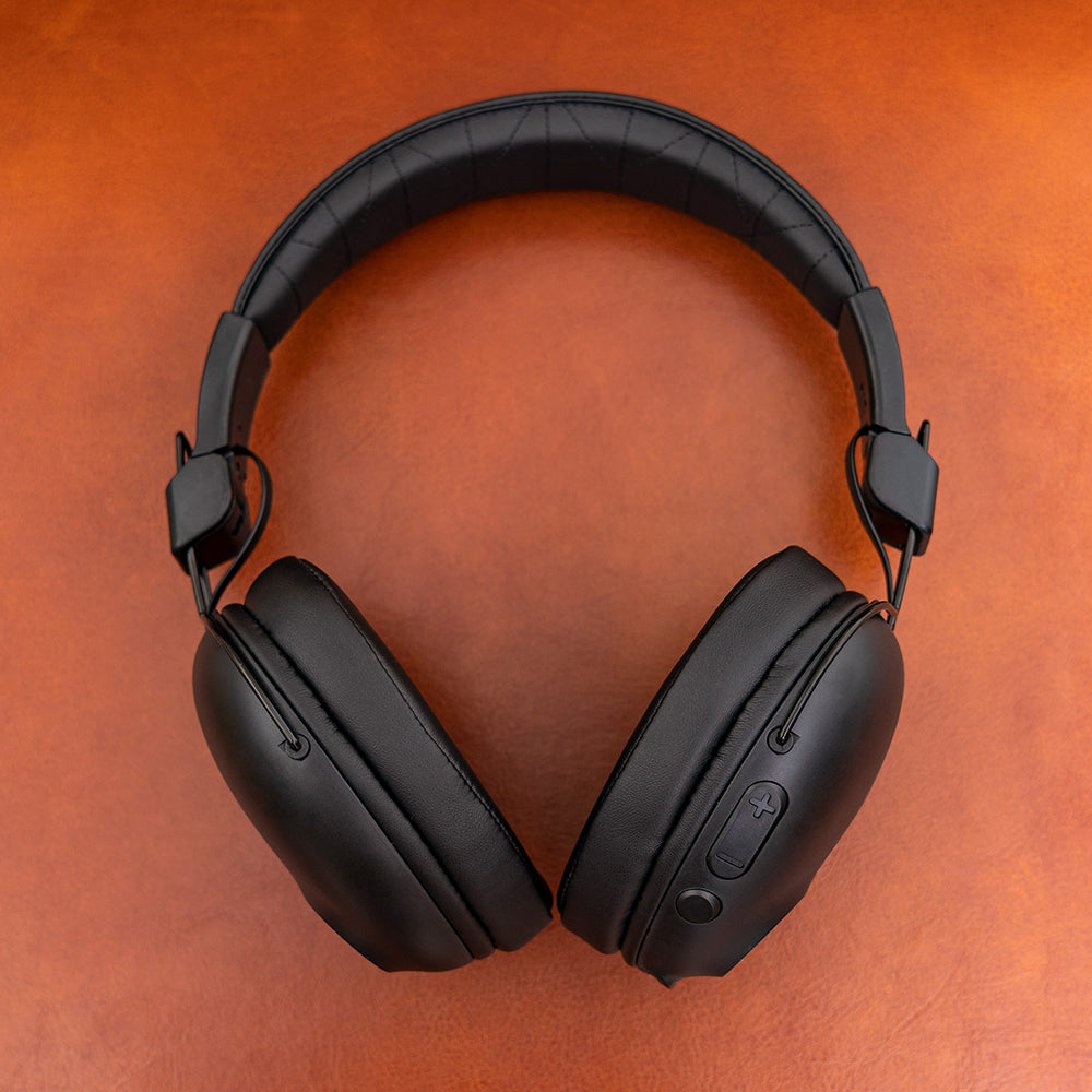 Studio Pro Wireless Over-Ear Headphones – JLab UK